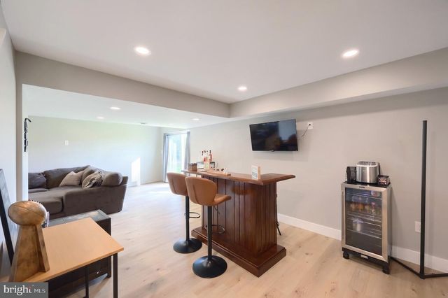 35 FOX RUN RD, Hanover, PA 17331