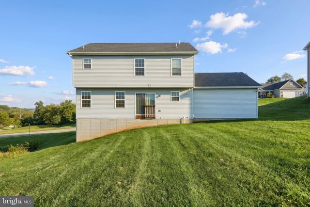 35 FOX RUN RD, Hanover, PA 17331