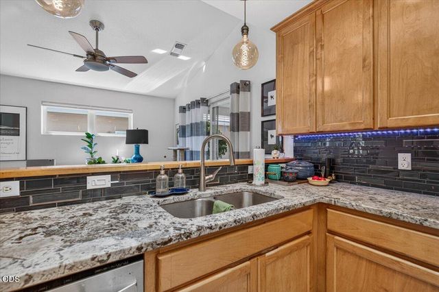 728 Cherrywood Drive, Medford, OR 97504