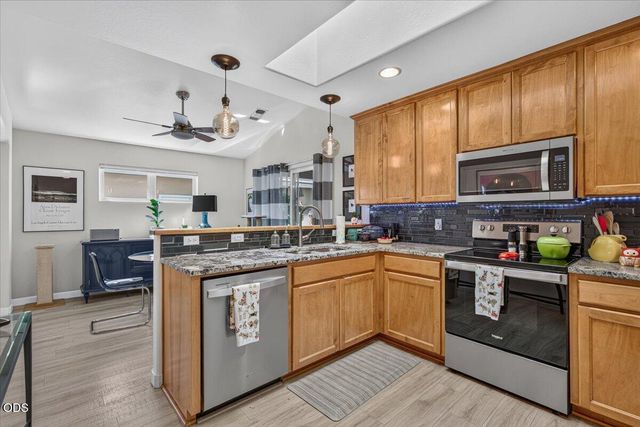 728 Cherrywood Drive, Medford, OR 97504