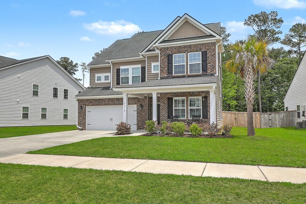 Image 2 of property listing at 410 Spanish Wells Road, Summerville, SC 29486