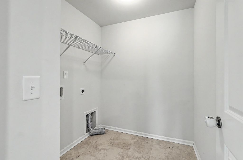 Image 35 of property listing at 410 Spanish Wells Road, Summerville, SC 29486
