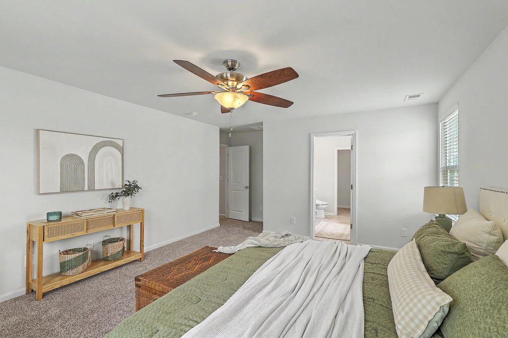 Image 38 of property listing at 410 Spanish Wells Road, Summerville, SC 29486