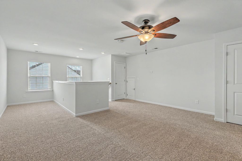 Image 44 of property listing at 410 Spanish Wells Road, Summerville, SC 29486