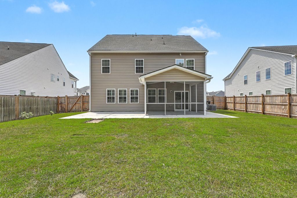 Image 53 of property listing at 410 Spanish Wells Road, Summerville, SC 29486
