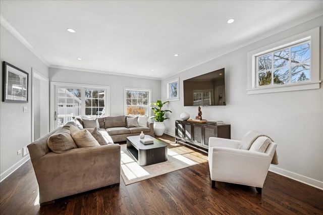 490 Jefferson Avenue, Glencoe, IL 60022