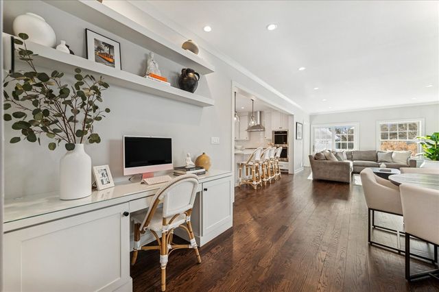 490 Jefferson Avenue, Glencoe, IL 60022