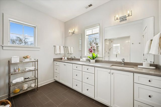 490 Jefferson Avenue, Glencoe, IL 60022