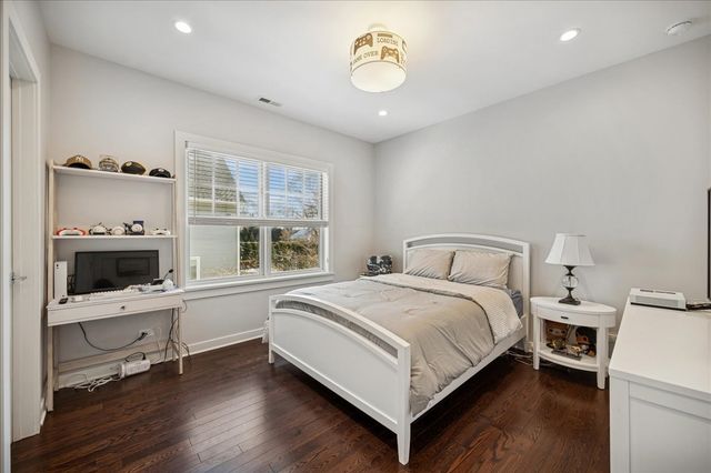 490 Jefferson Avenue, Glencoe, IL 60022