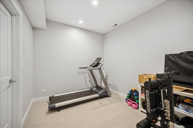 490 Jefferson Avenue, Glencoe, IL 60022