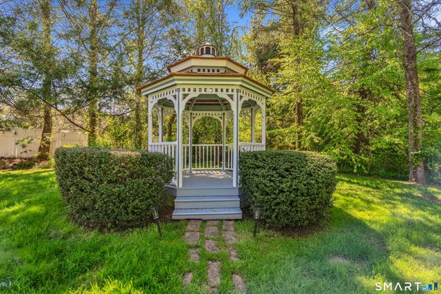 286 Daniels Farm Road, Trumbull, CT 06611