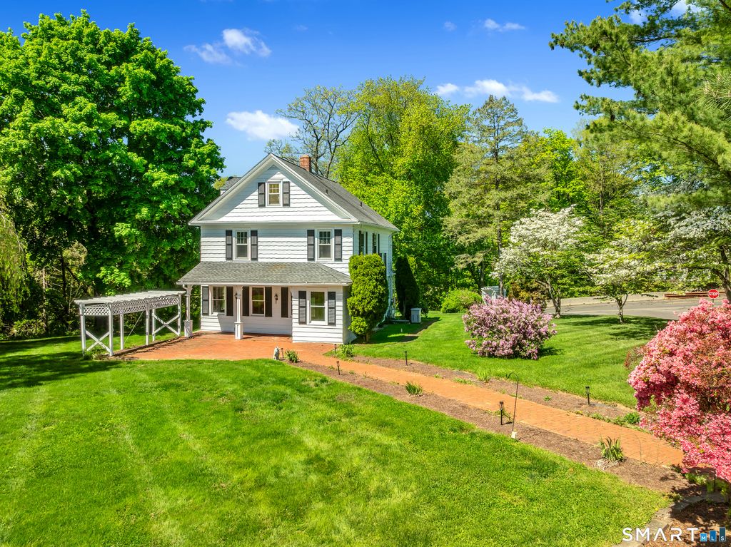 286 Daniels Farm Road, Trumbull, CT 06611