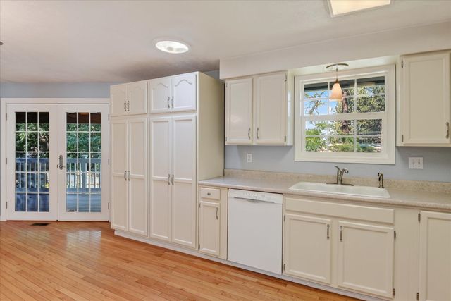 11325 E 45TH Ave, Spokane Valley, WA 99206