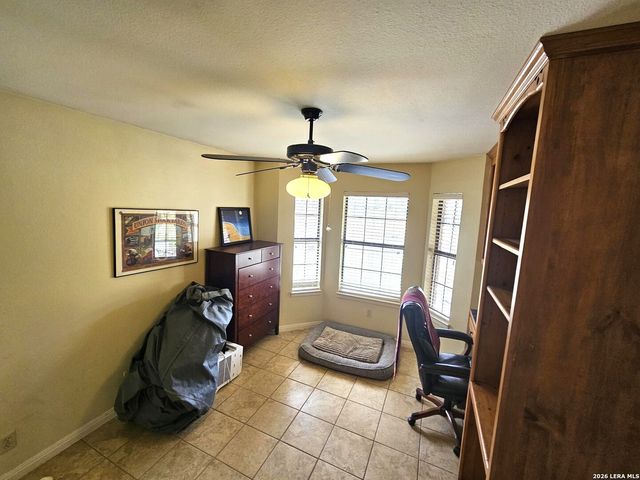 433 Las Brisas, Seguin, TX 78155