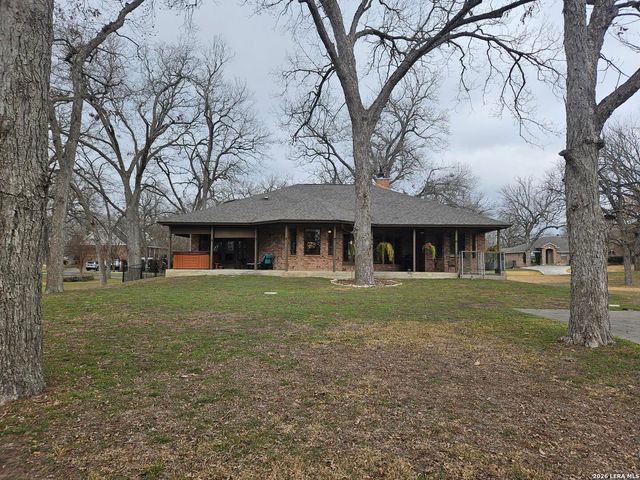 433 Las Brisas, Seguin, TX 78155