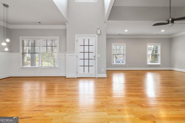 1529 Gilstrap Lane NW, Atlanta, GA 30318