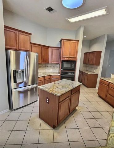 2107 Bent Tree CT, Round Rock, TX 78681