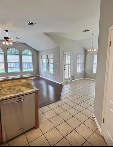 2107 Bent Tree CT, Round Rock, TX 78681