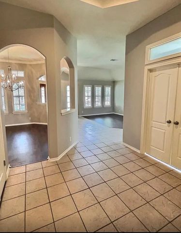 2107 Bent Tree CT, Round Rock, TX 78681