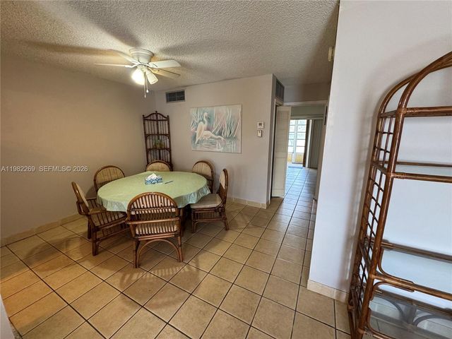 100 NE 203rd Ter 14, Miami Gardens, FL 33179