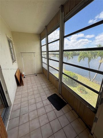 100 NE 203rd Ter 14, Miami Gardens, FL 33179