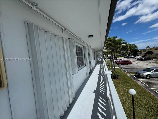 100 NE 203rd Ter 14, Miami Gardens, FL 33179