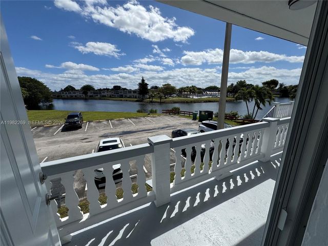 100 NE 203rd Ter 14, Miami Gardens, FL 33179