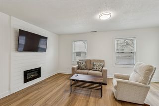 5247 Dakota Drive, West Des Moines, IA 50265