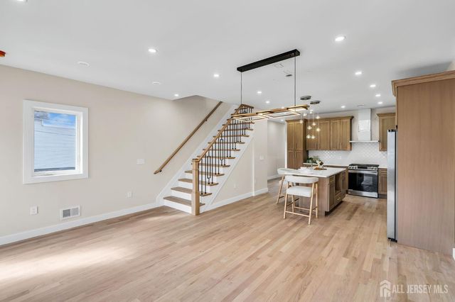 589 Elizabeth Street, Perth Amboy, NJ 08861