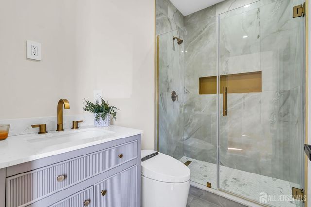 589 Elizabeth Street, Perth Amboy, NJ 08861