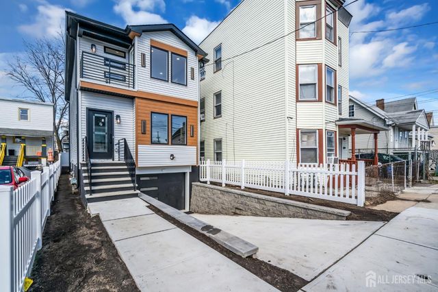 589 Elizabeth Street, Perth Amboy, NJ 08861