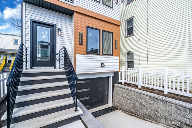 589 Elizabeth Street, Perth Amboy, NJ 08861