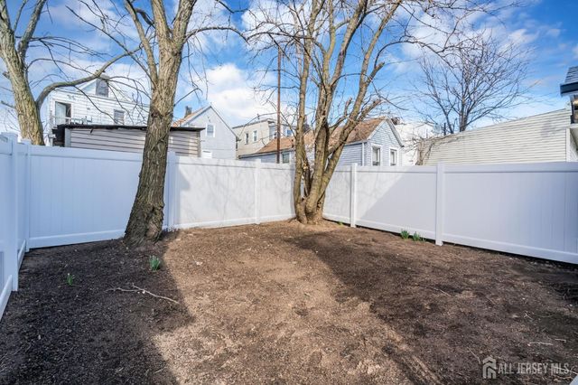 589 Elizabeth Street, Perth Amboy, NJ 08861