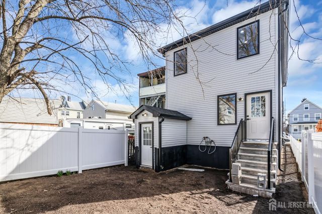 589 Elizabeth Street, Perth Amboy, NJ 08861