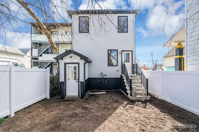 589 Elizabeth Street, Perth Amboy, NJ 08861