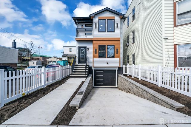 589 Elizabeth Street, Perth Amboy, NJ 08861