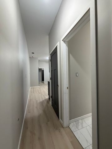 22 N Pulaski Road 1R, Chicago, IL 60624