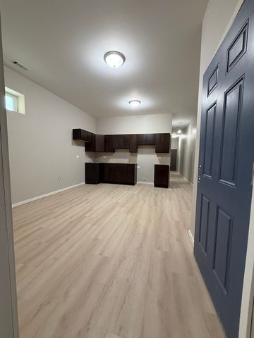 22 N Pulaski Road 1R, Chicago, IL 60624