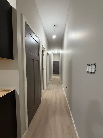 22 N Pulaski Road 1R, Chicago, IL 60624