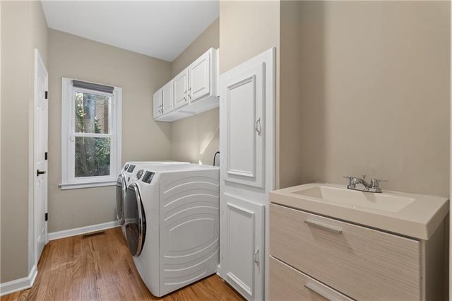 820 Glen Royal Drive, Roswell, GA 30076