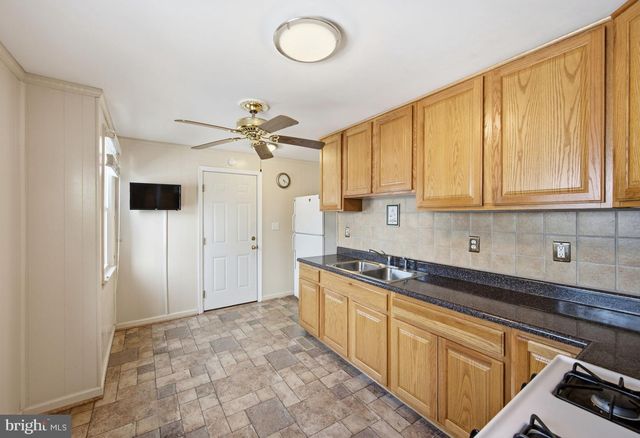 3413 YARDLEY DR, Baltimore, MD 21222