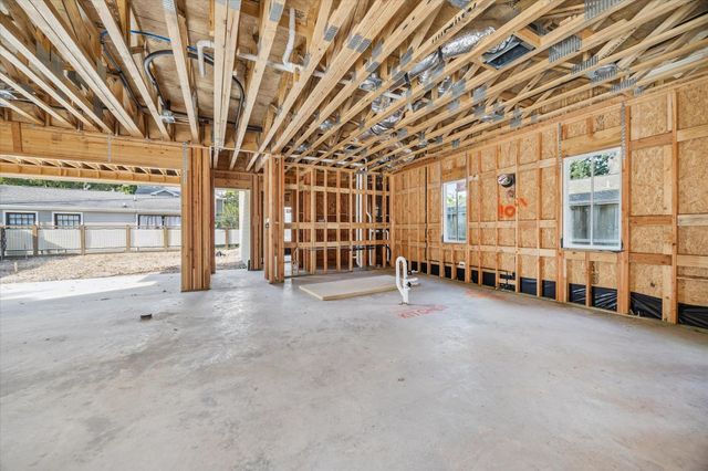 1046 Gardenia Drive, Houston, TX 77018