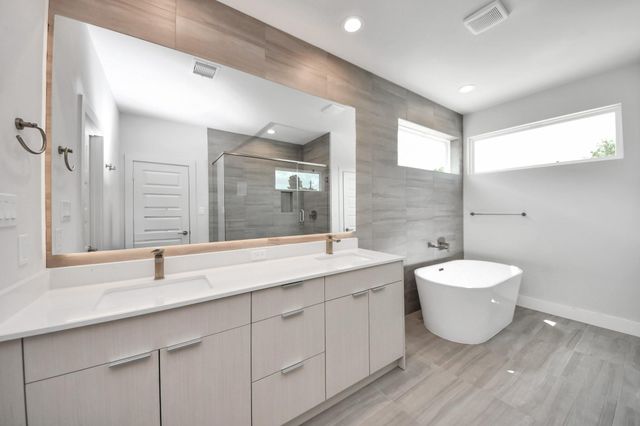 3015 Pelon Cay Drive, Houston, TX 77047