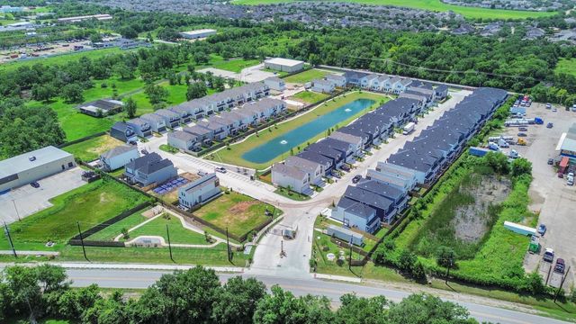 3015 Pelon Cay Drive, Houston, TX 77047