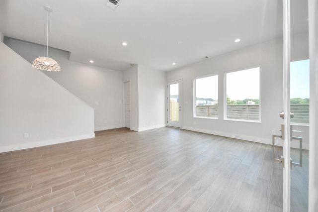 3015 Pelon Cay Drive, Houston, TX 77047