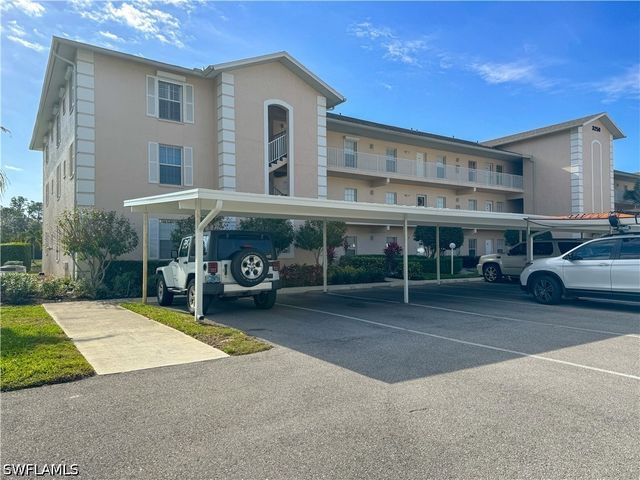3250 Cypress Glen WAY 424, Naples, FL 34109