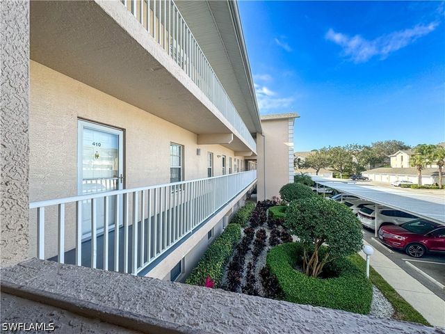 3250 Cypress Glen WAY 424, Naples, FL 34109