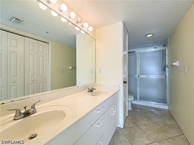 3250 Cypress Glen WAY 424, Naples, FL 34109