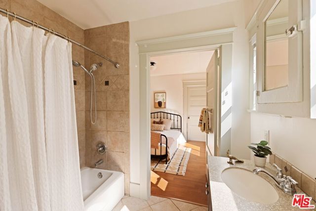 3435 Plata Street, Los Angeles, CA 90026