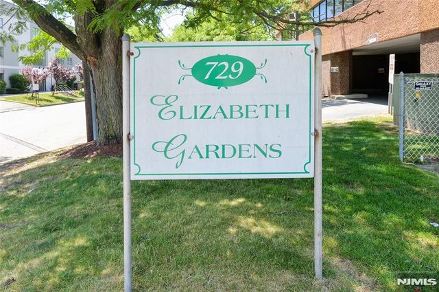 729 10th Street 2F, Secaucus, NJ 07094